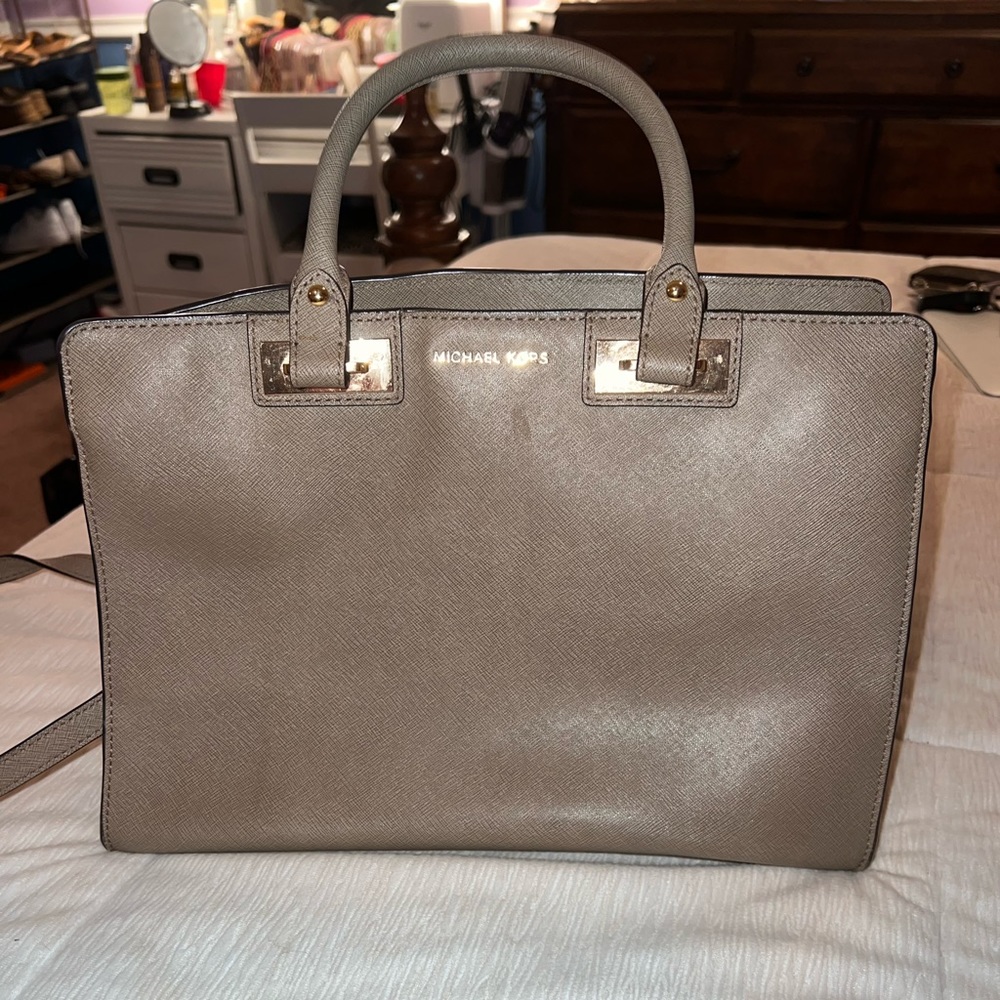 Michael Kors purse